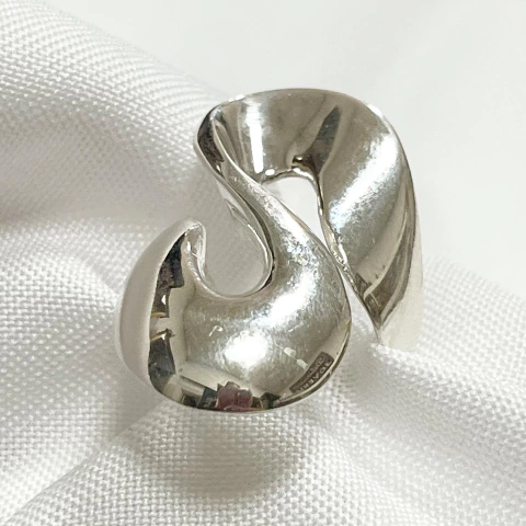 ANILLO PLATA 925 MODELO MOEBIUS EXCLUSIVO DEBERNARDI SK892