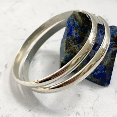 ESCLAVA ANCHA MACIZA 23 GS. PLATA - comprar online