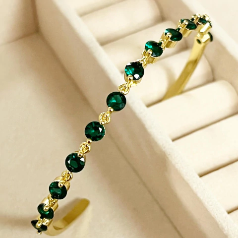 PULSERA ECLAVA RIGIDA CON CRISTALES VERDE COLOR ESMERALDA ENCHAPADA K2403