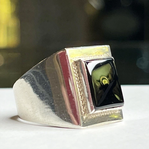 ANILLO SELLO RECTANGULAR GRANDE PLATA 925 Y ONIX K1054