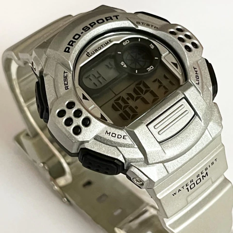 RELOJ EUROTIME DIGITAL CHICO TAMAÑ0 NIÑO / DAMA 11/3615.01