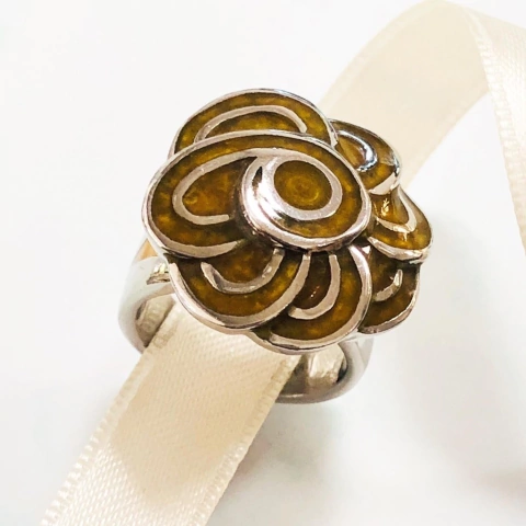 ANILLO ACERO FLOR ESMALTE MARRON 2209