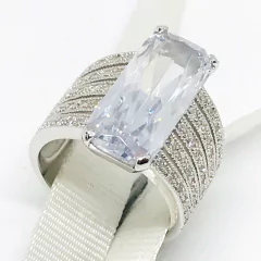 ANILLO PLATA ITALIANA CON IMPORTANTE CUBIC RECTANGULAR BAGUETTE J775 en internet