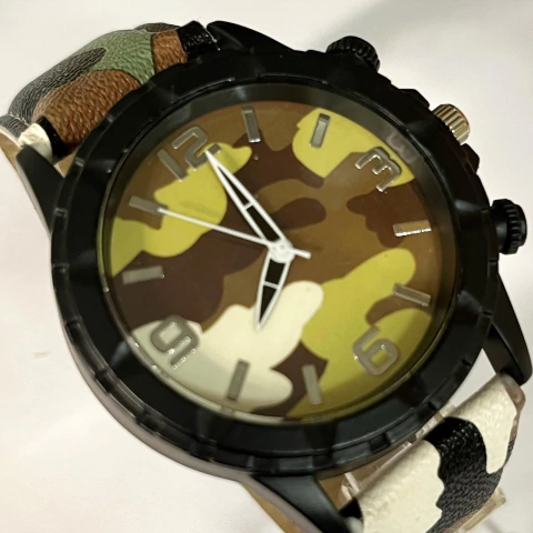 RELOJ CAJA METAL CAMUFLADO MILITAR GENERICO DQ360