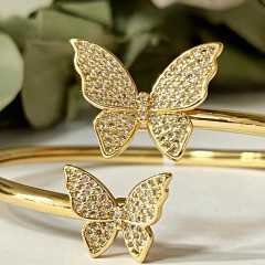 PULSERA ACERO ENCHAPADO EN ORO MARIPOSAS Y CUBICS K1393 - comprar online