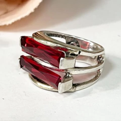 IMPORTANTE ANILLO COLOMIBIANO PLATA ORO 18 Y RUBIES K1512