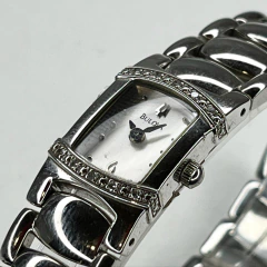 BULOVA DAMA RECTANGULAR ACERO Y CRISTALES 96R06 - comprar online