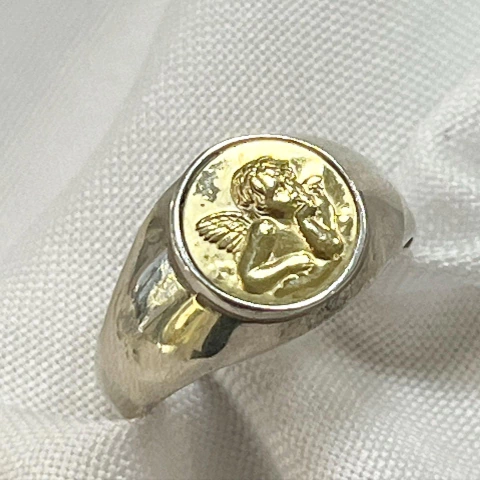 ANILLO SELLO PLATA Y ANGEL DE RAFAEL EN ORO 18 SK155