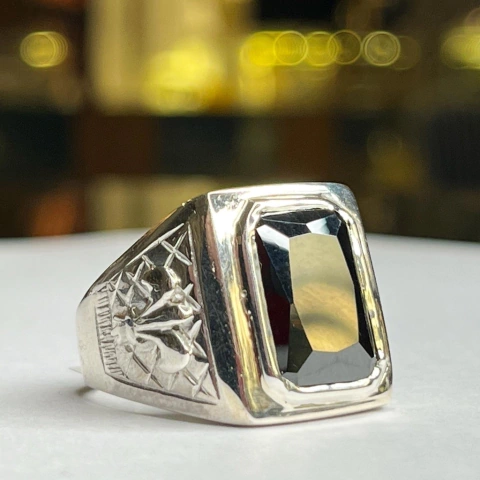 ANILLO SELLO CON ONIX NATURAL EN PLATA 935 K1051