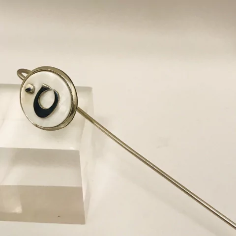 SEÑALADOR DE LIBROS ALPACA Y NACAR CON INICIAL HECHO A MANO 7845