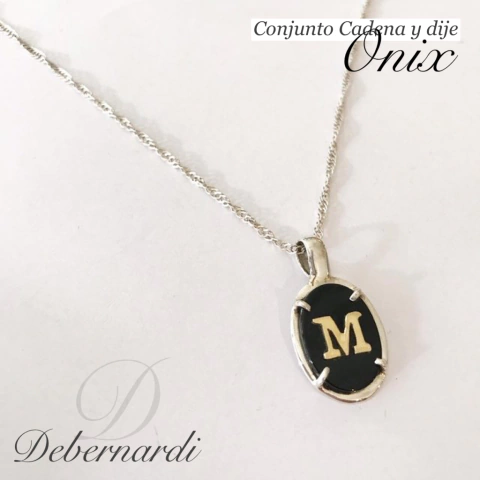 CADENA Y DIJE PLATA Y ONIX CON LETRA EN ORO - comprar online