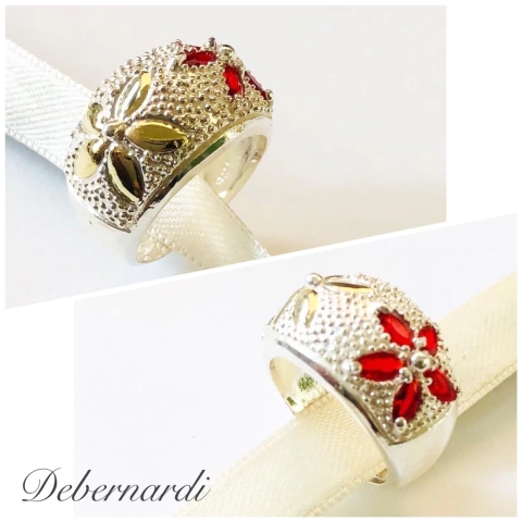 ANILLO PRIMAVERA ESTILO CABUJON CON FLOR ORO Y RUBIES plata y oro 9911