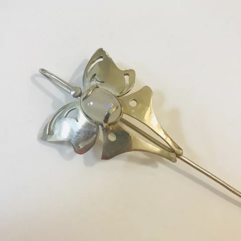 TRABA PARA RUANAS Y TEJIDOS, MARIPOSA EN ALPACA