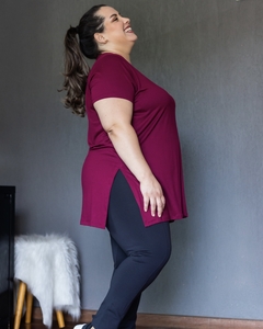 Camiseta Longline alongada Vestleg Feminina PLUS SIZE Marsala GOLA V - comprar online
