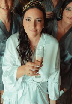 Kimono de seda saten de Novia con volados especial para ajuar de boda Blanco Especial Influencer Jus Rolon - tienda online