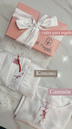 Conjunto Bata Kimono Y Camison de Seda Con Puntilla de Encaje Color Blanco NOVIAS en internet
