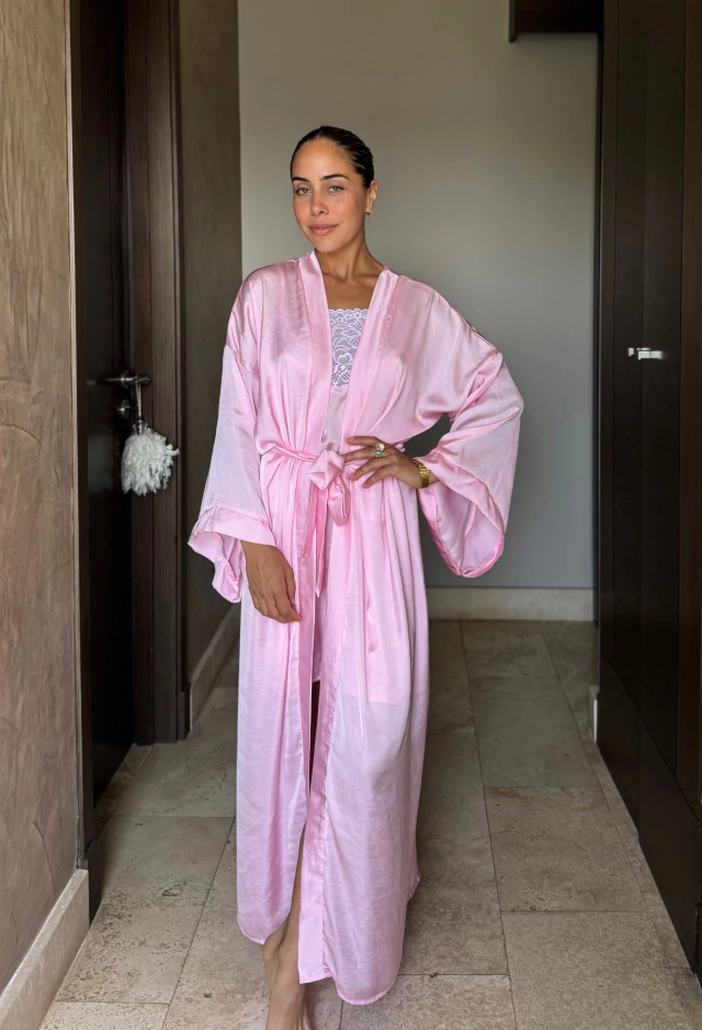 Kimono con Mangas Japonesas de Seda Rosa Clasico Ideal para sentirse Diosa de noche adentro y fuera de casa