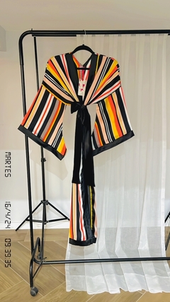 Kimono con Mangas Japonesas de Seda Rayada Coleccion Especial Invierno 2024 - comprar online