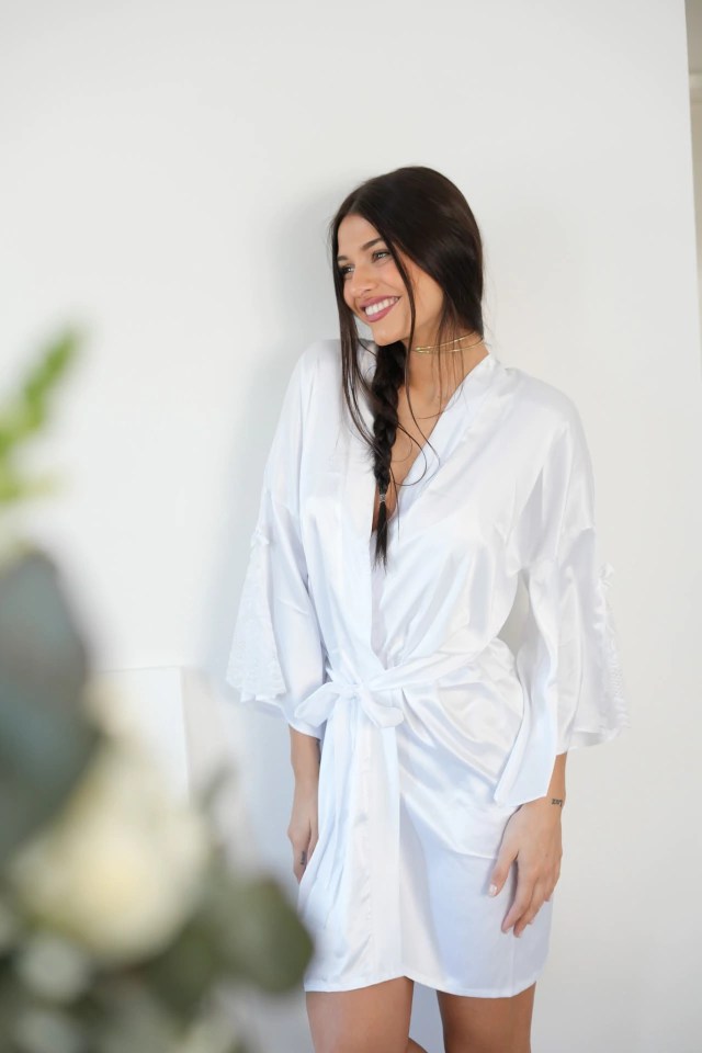 Bata Kimono De Seda Manga con Con Encaje BLANCO Novia Boda Casamiento Inspirado en la serie Bridgerton — imagen 3