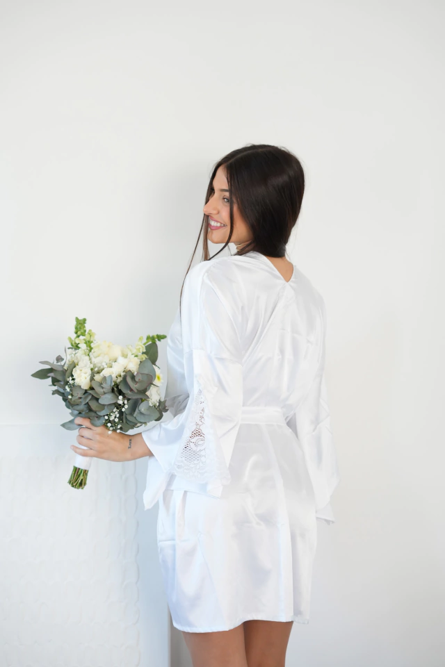 Bata Kimono De Seda Manga con Con Encaje BLANCO Novia Boda Casamiento Inspirado en la serie Bridgerton — imagen 2