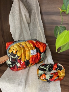 Neceser Super Elegante hecho con telas de alta calidad Femenino y con estilo Para llevar Make Up DE SEDA - OhMagnoliaKimonos