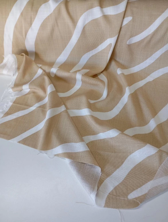 Kimono Corto con Mangas Japonesas de 100% Lino Estampado Color Camel con Blanco Linea Premium Verano 2026 — imagen 10