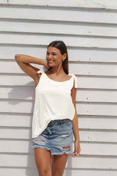 Blusa Blusita Ginita Musculosa Blanca de sedita seda