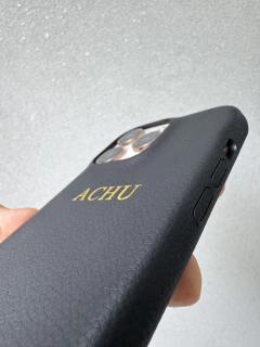 Funda iPh 15 BOTONES CERRADOS PERSONALIZADA - comprar online