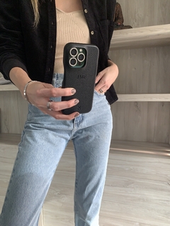 Funda IPh 13 PRO BOTONES ABIERTOS PERSONALIZADA