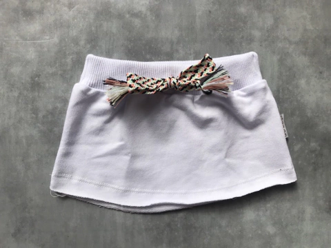 Mini Saia Branca com cordão
