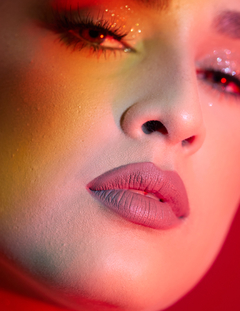 BRUNO. Labial Canvas. en internet