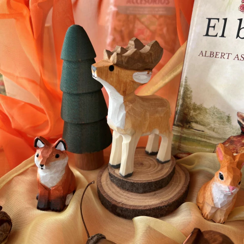 Ciervo Reno Alce de madera tallado y pintado a mano - comprar online