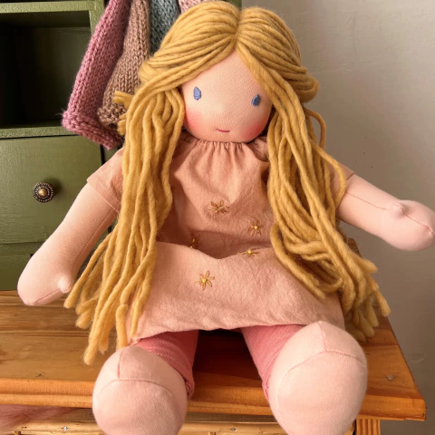 Muñeca Greta grande a pedido - comprar online