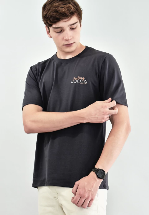 Camiseta Vulca Club - Cinza Escuro - comprar online