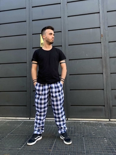 Pantalones a cuadros en internet