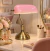 Abajur Banker Rosa Clássico Luminária De Mesa Retro Luxo - comprar online