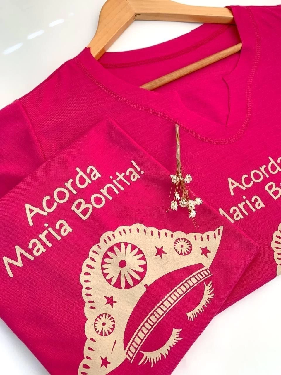 T-SHIRT GOLA V PREMIUM - MARIA BONITA