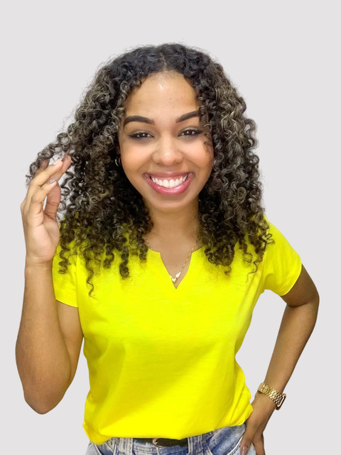 T-SHIRT GOLA V PREMIUM - LISA - Que Tal T-Shirteria - T-Shirt em Atacado para Revenda