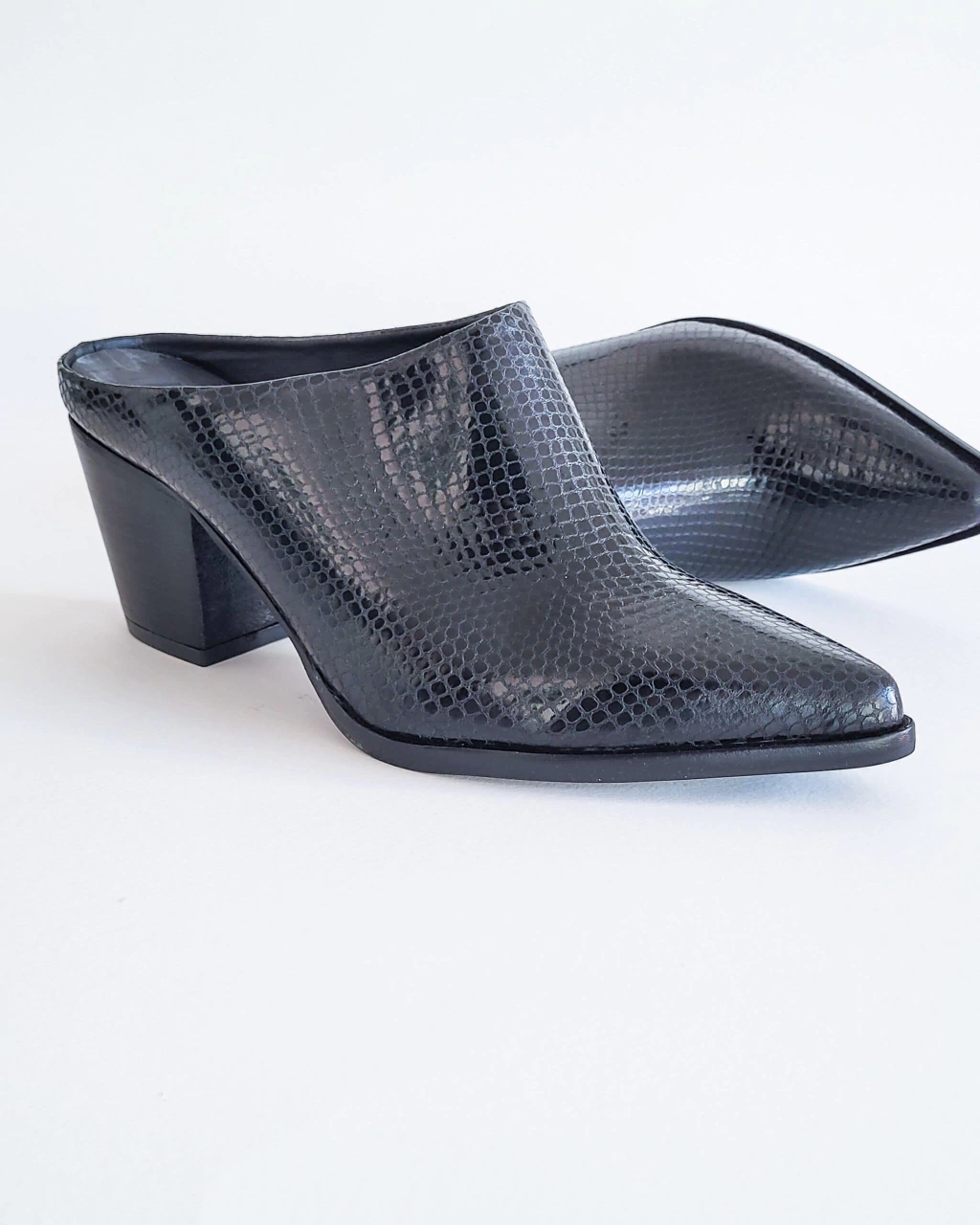 ZUECOS NINA | CHAROL NEGRO