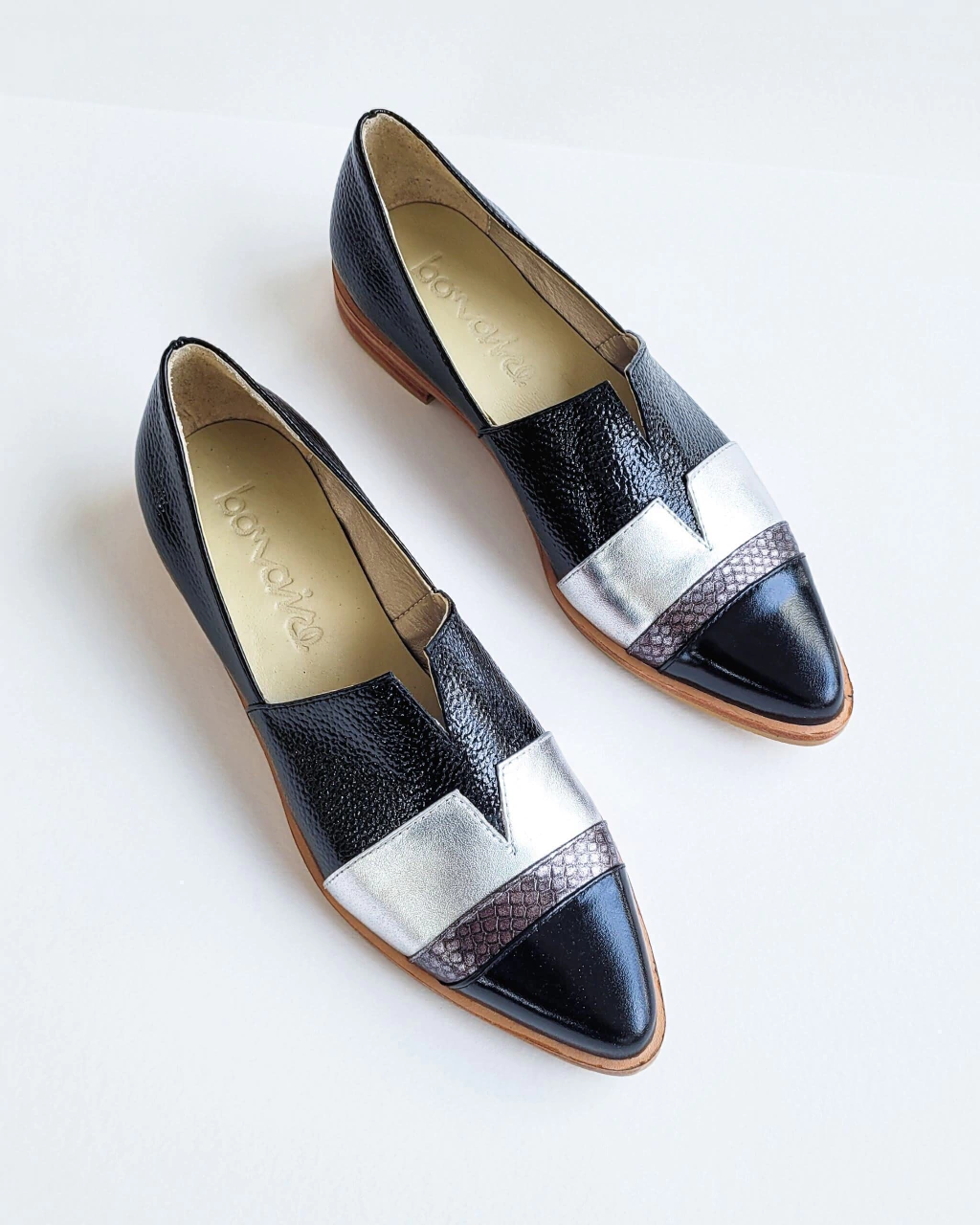 MOCASINES AMBAR | CHAROL NEGRO-PLATA