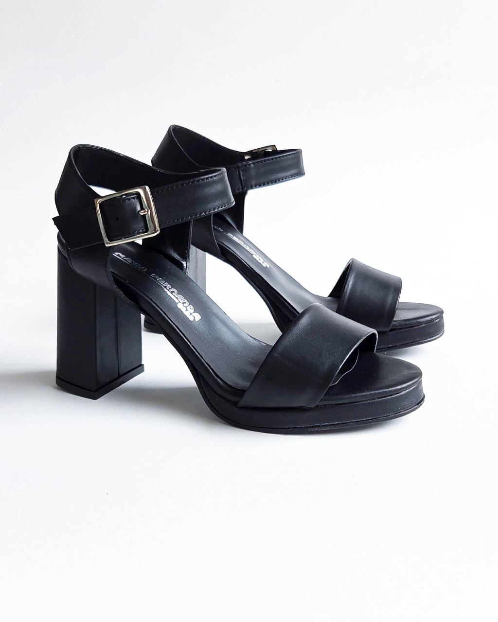 SANDALIAS MIA | NEGRO