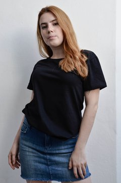 Remera Básica Negra - Sin género