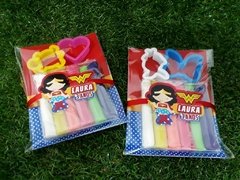 15 Kits Massinha Mulher Maravilha na internet