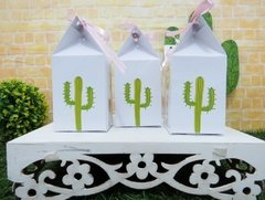 Kit com 15 caixinhas milk com fita e personalizadas - tema Lhama - Festinha Legal