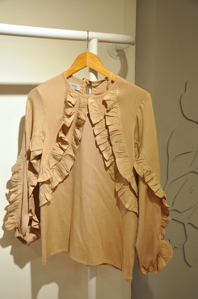 ·BLUSA LORENA·
