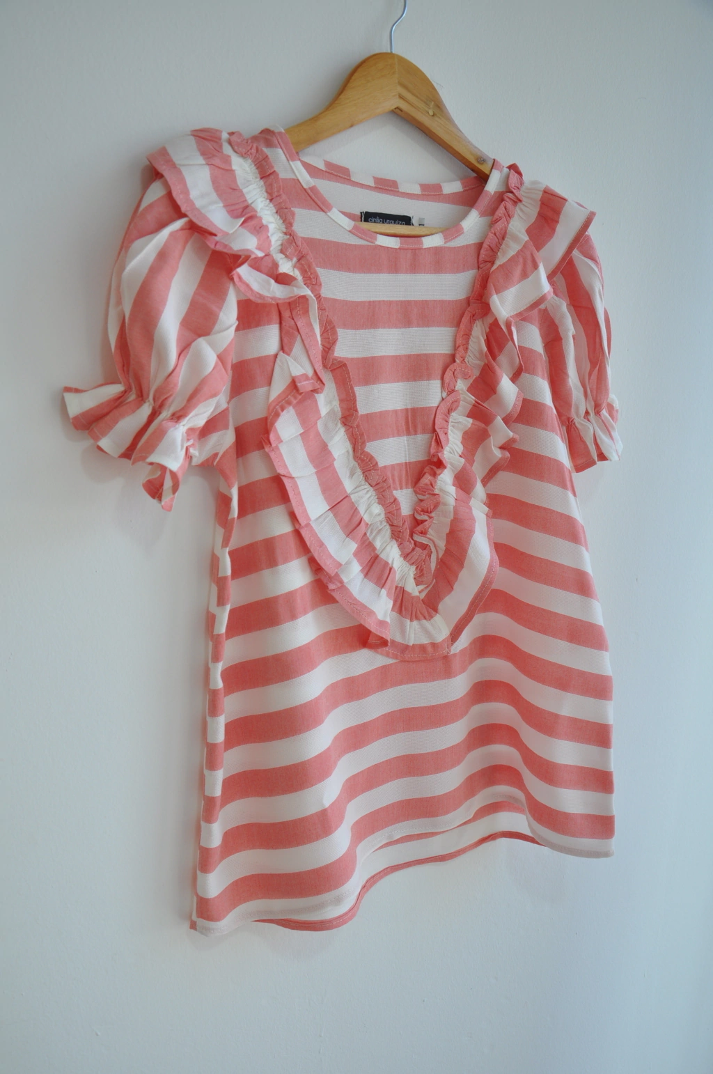 REMERA ISABELLA