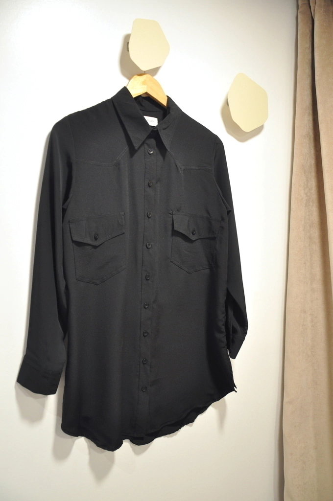 ·CAMISA INELDA· CORTA ULTIMA TALLE 3