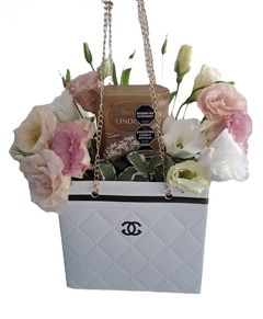 Flower Box Luxury Carterita De Flores de Estación Con Bombones Lindt - comprar online