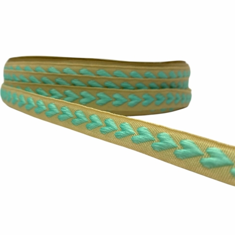 Fita importada corações relevo - 10mm (3 metros) - Verde água