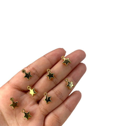 PINGENTE METAL MINI ESTRELINHAS DOURADAS (20 unidades)